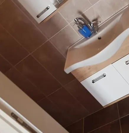 Sawsana Villalari * Sapanca